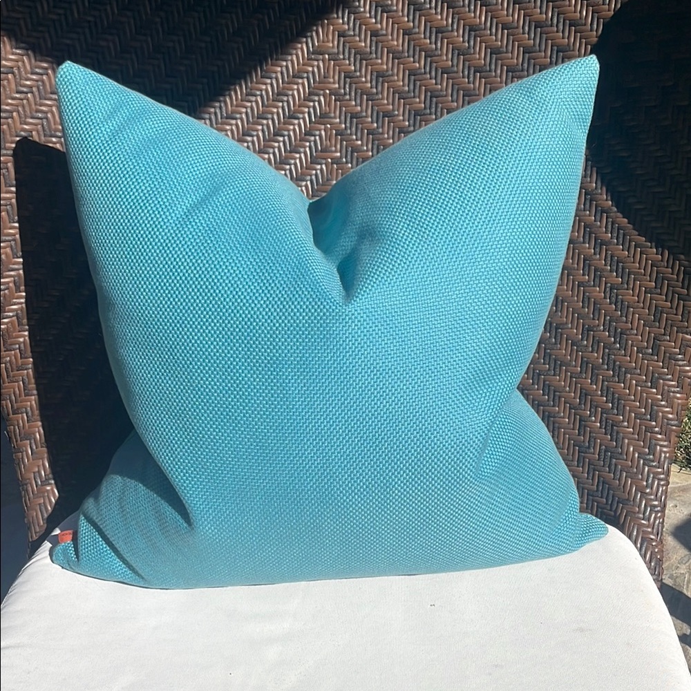 Missoni Home 24x24 Teal Accent Pillow Cover (Insert not included)